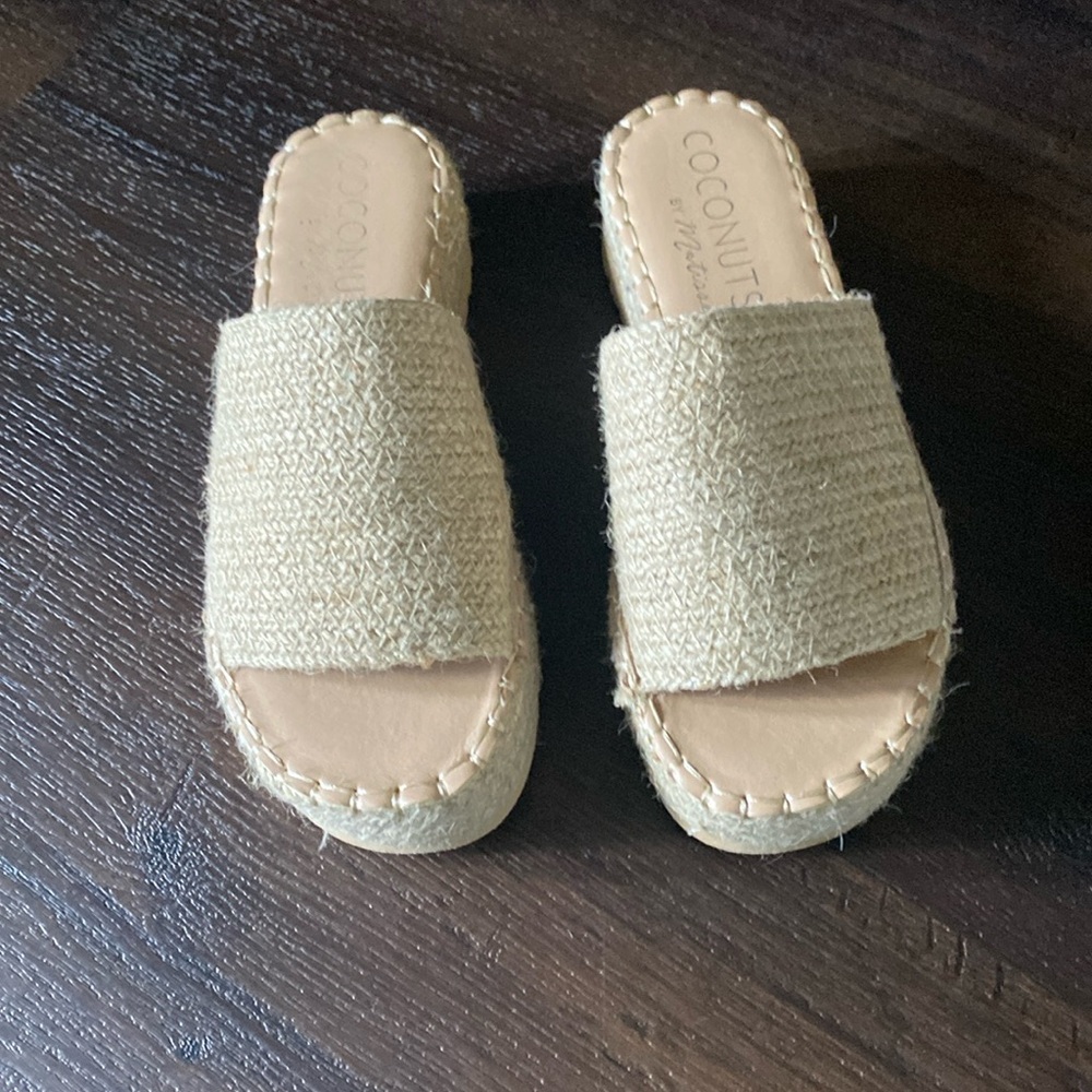 Coconuts by Matisse sandals